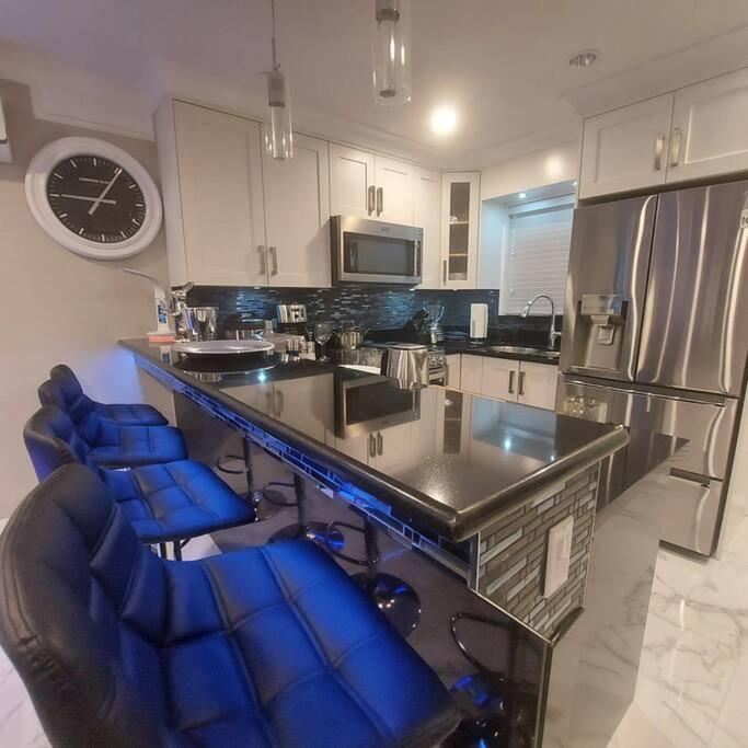 Beautiful Bright 3 Bed Townhouse Apartment Vancouver Exterior photo